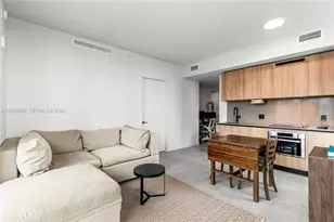 121 NE 5th St, Miami, FL 33132 - Photo 13