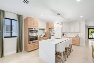 701 SW 17th St, Fort Lauderdale, FL 33315 - Photo 13
