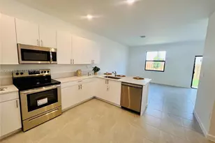 11925 SW 247th Ter, Homestead, FL 33032 - Photo 5
