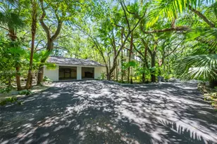 5600 Oakwood Ln, Coral Gables, FL 33156 - Photo 31