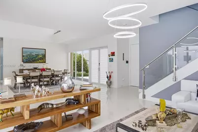 7472 NW 100th Ave, Doral, FL 33178 - Photo 11