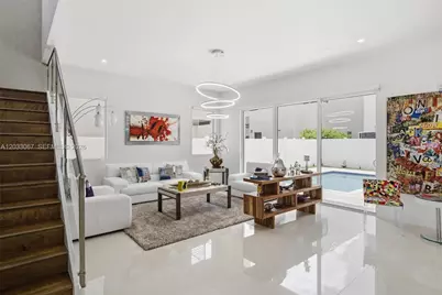 7472 NW 100th Ave, Doral, FL 33178 - Photo 5