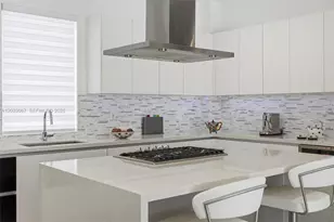 7472 NW 100th Ave, Doral, FL 33178 - Photo 15