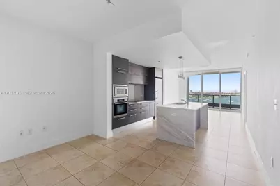 900 Biscayne Blvd #2304, Miami, FL 33132 - Photo 7