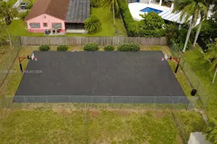 942 SW 8th Pl, Florida City, FL 33034 - Photo 15
