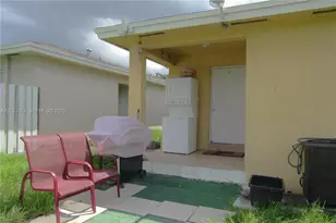 942 SW 8th Pl, Florida City, FL 33034 - Photo 11
