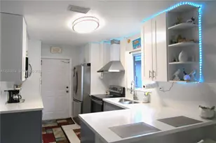 942 SW 8th Pl, Florida City, FL 33034 - Photo 3