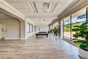 5600 Collins Ave, Miami Beach, FL 33140 - Photo 43