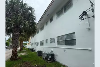 11970 NE 19th Dr, North Miami, FL 33181 - Photo 9