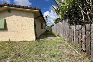 1881 NW 36th St, Oakland Park, FL 33309 - Photo 3