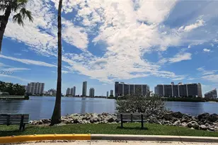 3135 NE 184th St, Aventura, FL 33160 - Photo 19