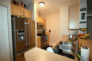 6001 SW 70th St, South Miami, FL 33143 - Photo 9