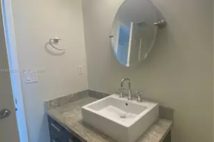 185 SW 7th St, Miami, FL 33130 - Photo 7