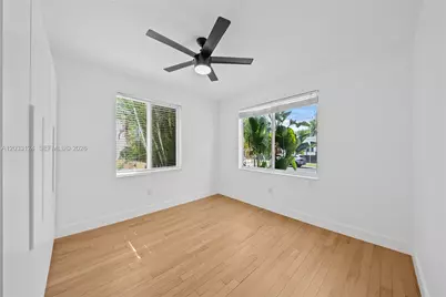 565 NW 44th St, Miami, FL 33127 - Photo 13