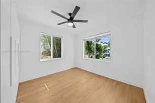 565 NW 44th St, Miami, FL 33127 - Photo 13