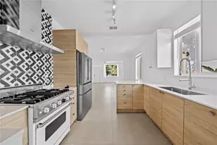 565 NW 44th St, Miami, FL 33127 - Photo 1