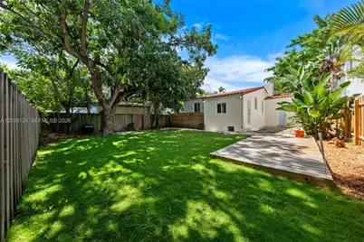 565 NW 44th St, Miami, FL 33127 - Photo 25