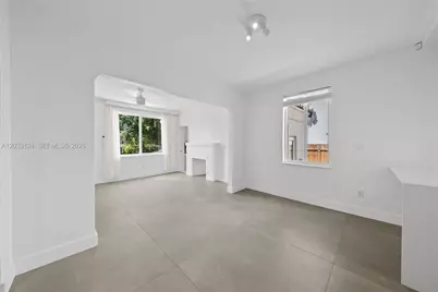 565 NW 44th St, Miami, FL 33127 - Photo 7