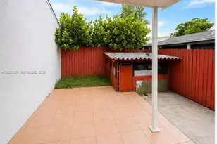 19831 NW 65th Ct, Hialeah, FL 33015 - Photo 11