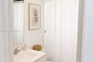 300 74th St, Miami Beach, FL 33141 - Photo 9