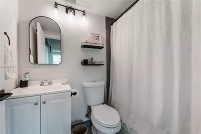 1521 Lenox Ave #302, Miami Beach, FL 33139 - Photo 9