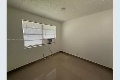 883 NE 40th St #N, Oakland Park, FL 33334 - Photo 5
