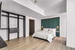 20 NE 11th St, Miami, FL 33132 - Photo 13
