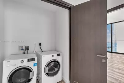 20 NE 11th St #5102, Miami, FL 33132 - Photo 31