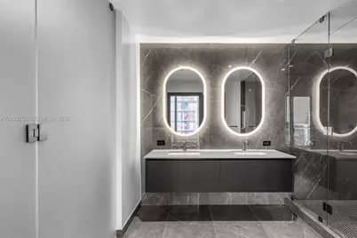 20 NE 11th St #5102, Miami, FL 33132 - Photo 27
