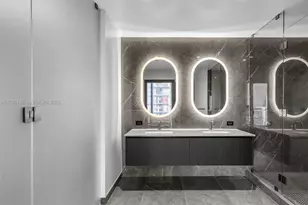 20 NE 11th St, Miami, FL 33132 - Photo 27