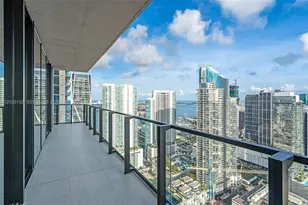 20 NE 11th St, Miami, FL 33132 - Photo 33