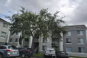 711 SW 111th Way, Pembroke Pines, FL 33025 - Photo 1