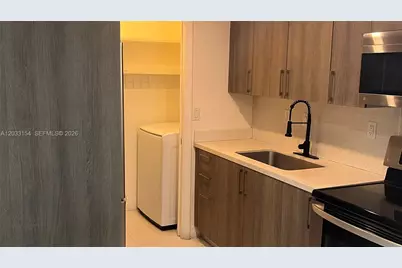 19025 NW 62nd Ave #202, Hialeah, FL 33015 - Photo 5