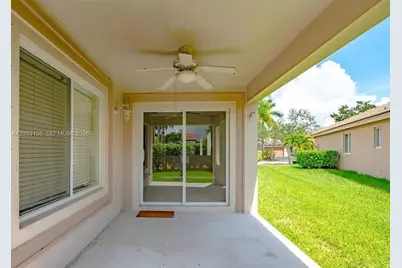 1530 Canary Island Dr, Weston, FL 33327 - Photo 17