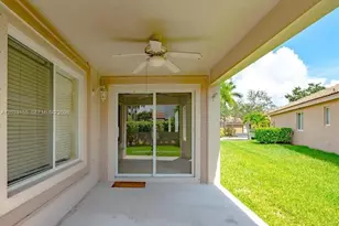 1530 Canary Island Dr, Weston, FL 33327 - Photo 17