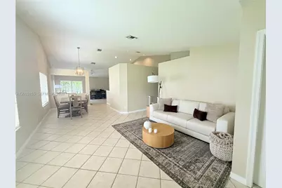 1530 Canary Island Dr, Weston, FL 33327 - Photo 5