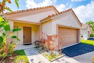 1530 Canary Island Dr, Weston, FL 33327 - Photo 1
