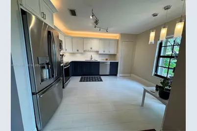 9023 Vineyard Lake Dr #0, Plantation, FL 33324 - Photo 9