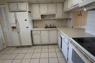 1401 NE Miami Gardens Dr, Miami, FL 33179 - Photo 7
