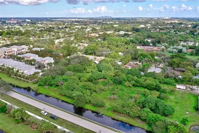 76 SW Ave, Davie, FL 33314 - Photo 3