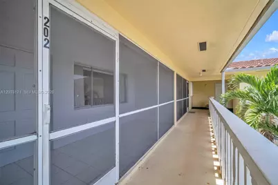 2101 NE 68th St #202, Fort Lauderdale, FL 33308 - Photo 3