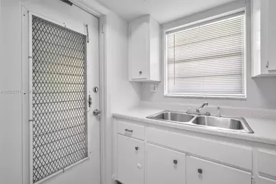 2101 NE 68th St #202, Fort Lauderdale, FL 33308 - Photo 11