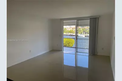 3030 Marcos Dr #T314, Aventura, FL 33160 - Photo 5