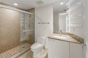 17201 Collins Ave, Sunny Isles Beach, FL 33160 - Photo 25