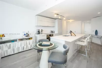 650 NE 32nd St #3505, Miami, FL 33137 - Photo 5