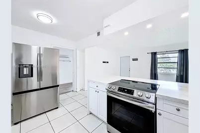 1838 Lauderdale Manor Dr, Fort Lauderdale, FL 33311 - Photo 15