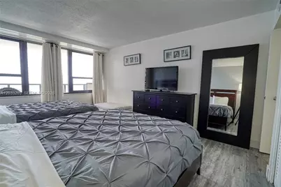5225 Collins Ave #1204, Miami Beach, FL 33140 - Photo 13