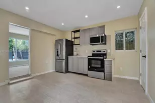 2442 Garfield St, Hollywood, FL 33020 - Photo 9