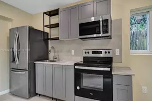 2442 Garfield St, Hollywood, FL 33020 - Photo 7