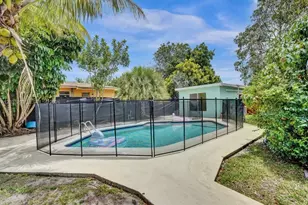 2442 Garfield St, Hollywood, FL 33020 - Photo 19